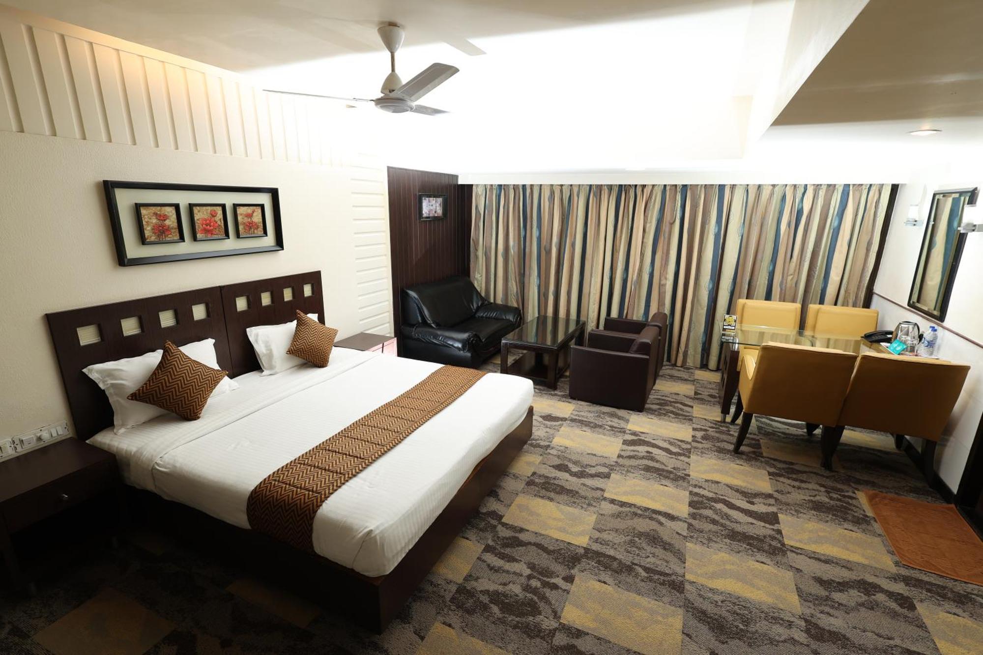 Quaint Suites Hotel & Banquet Мумбаи Экстерьер фото